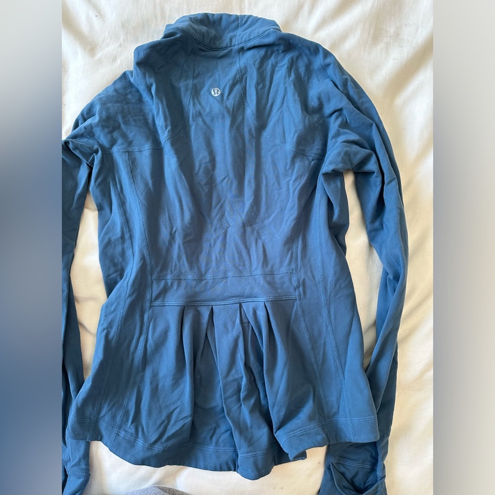 Lululemon sweater